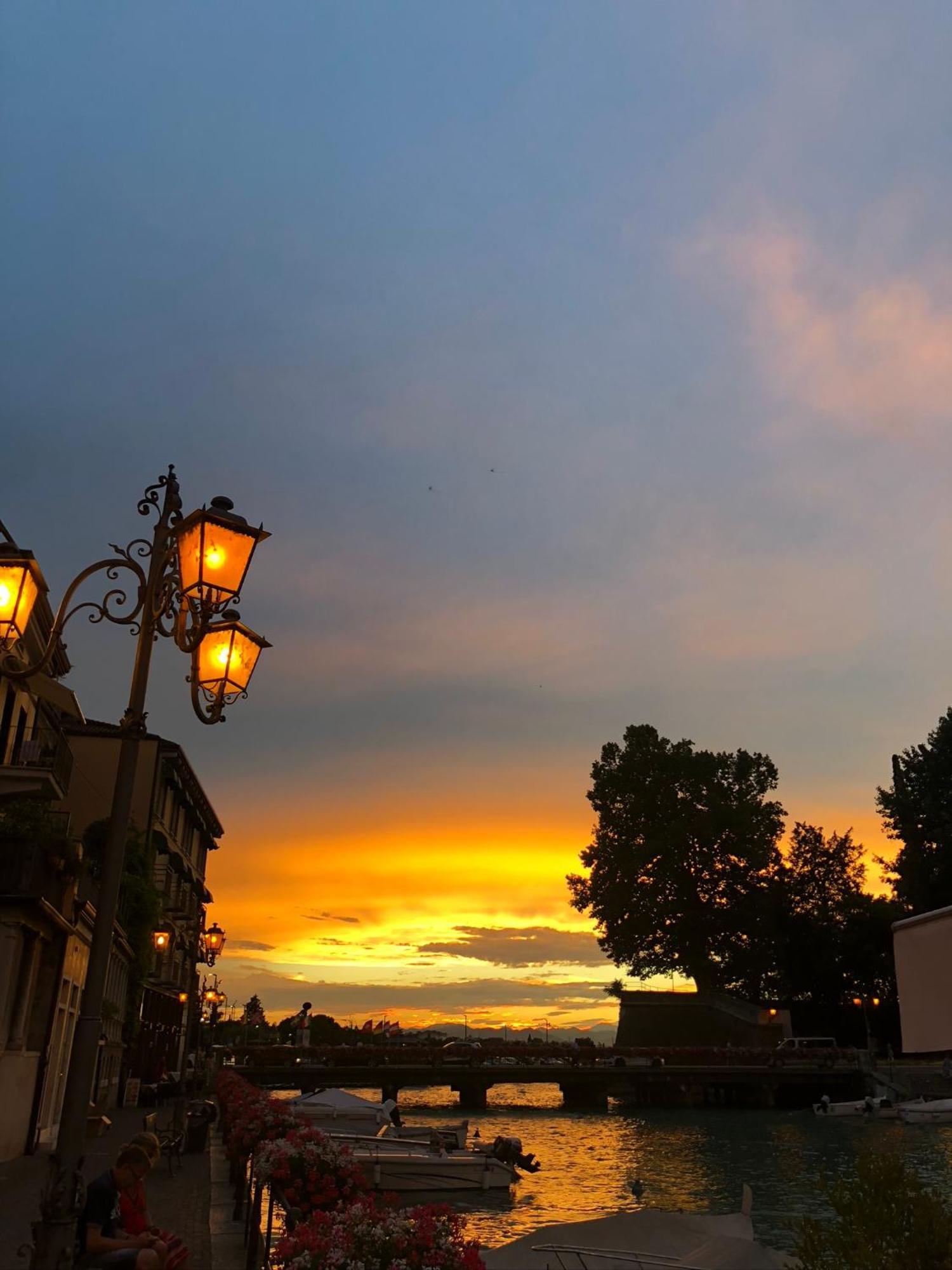 Casa Porto Vecchio Hotel เปสเคียรา เดล การ์ดา ภายนอก รูปภาพ